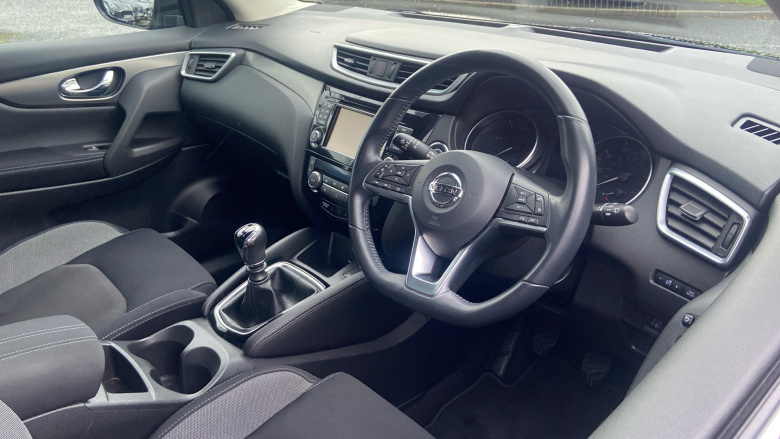 Nissan Qashqai 1.5 dCi N-Connecta 5dr Diesel Hatchback